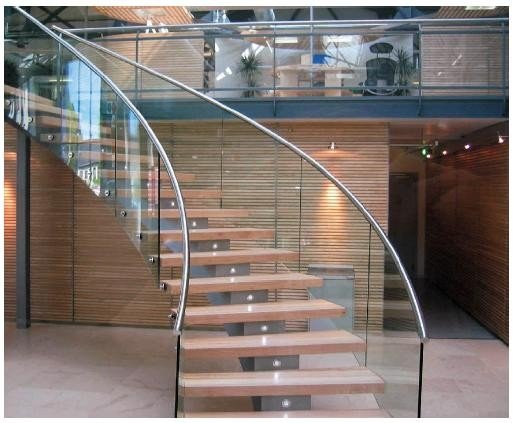 BALUSTRADE